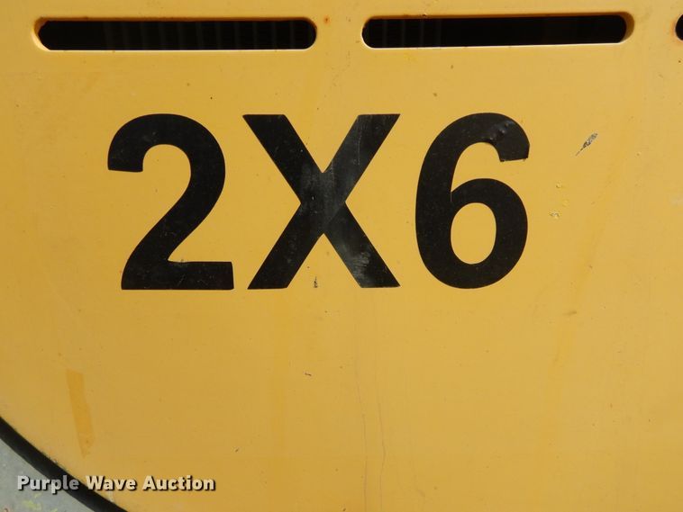 image for item KV9244 2002 Gehl GE373  mini excavator