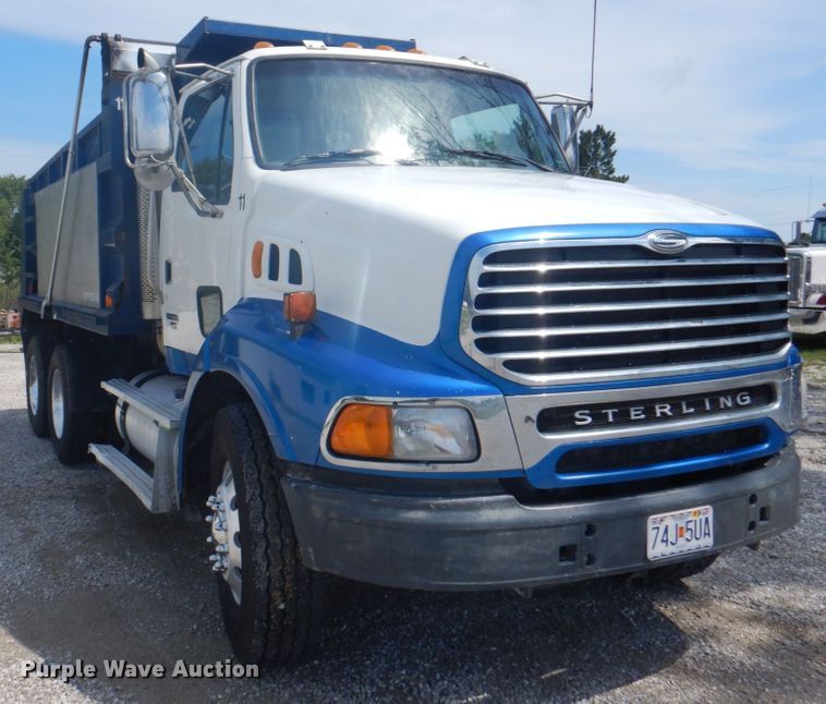 image for item KW9857 2007 Sterling A9500  dump truck