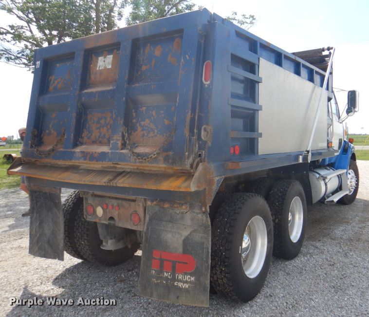 image for item KW9857 2007 Sterling A9500  dump truck
