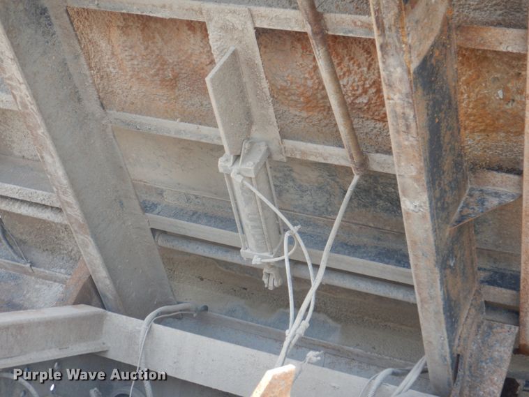 image for item KW9857 2007 Sterling A9500  dump truck