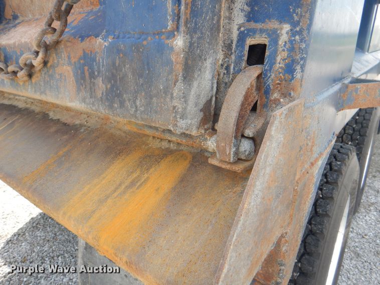 image for item KW9857 2007 Sterling A9500  dump truck