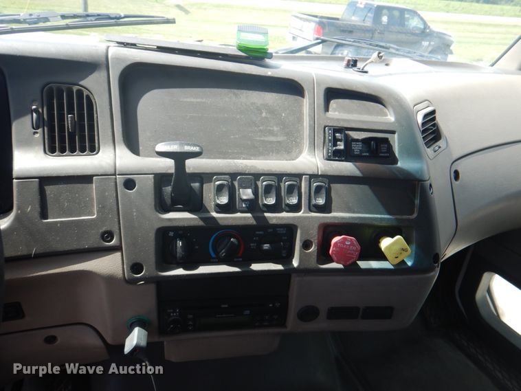 image for item KW9857 2007 Sterling A9500  dump truck