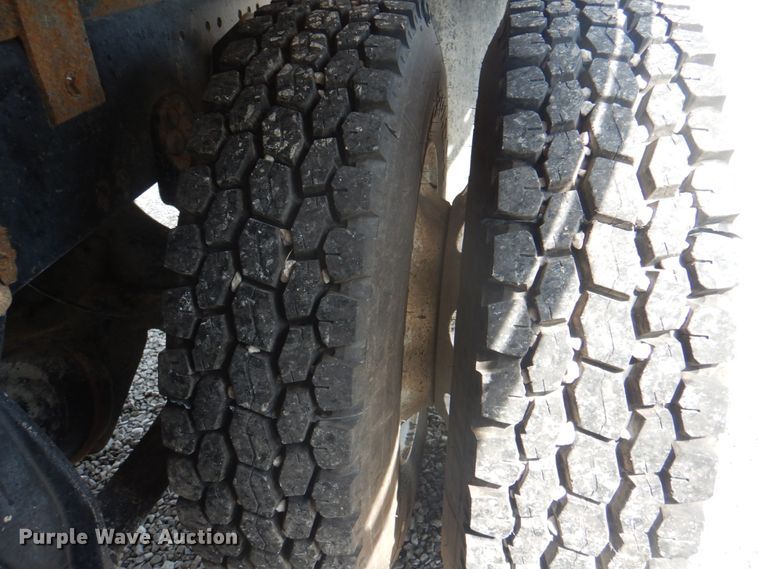 image for item KW9857 2007 Sterling A9500  dump truck