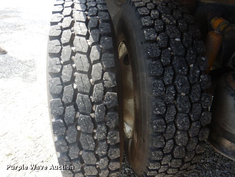 image for item KW9857 2007 Sterling A9500  dump truck