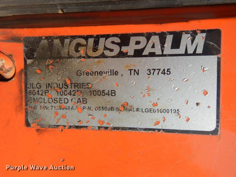 image for item KW9859 JLG Skytrak 10054  door and glass