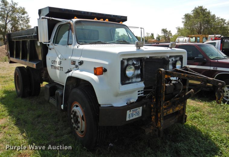 image for item DK2407 1985 GMC 7000  dump truck