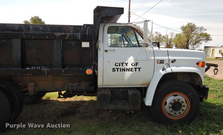 image for item DK2407 1985 GMC 7000  dump truck