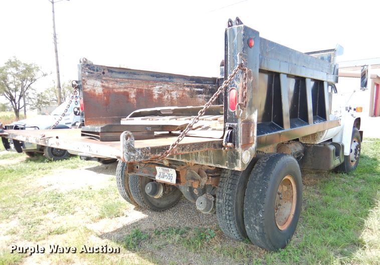 image for item DK2407 1985 GMC 7000  dump truck