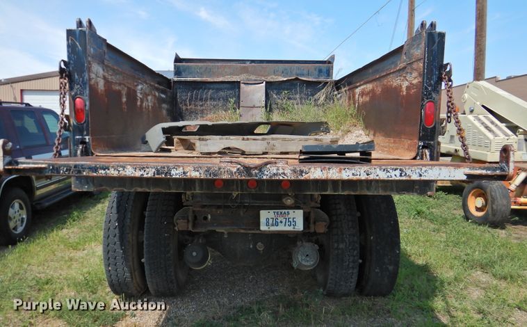 image for item DK2407 1985 GMC 7000  dump truck