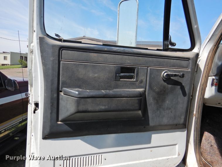 image for item DK2407 1985 GMC 7000  dump truck