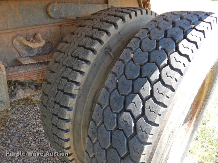 image for item DK2407 1985 GMC 7000  dump truck