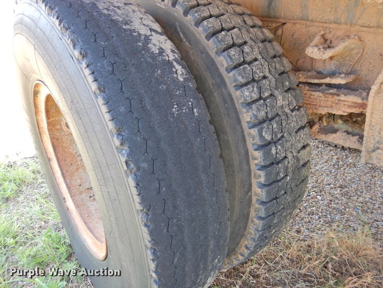 image for item DK2407 1985 GMC 7000  dump truck