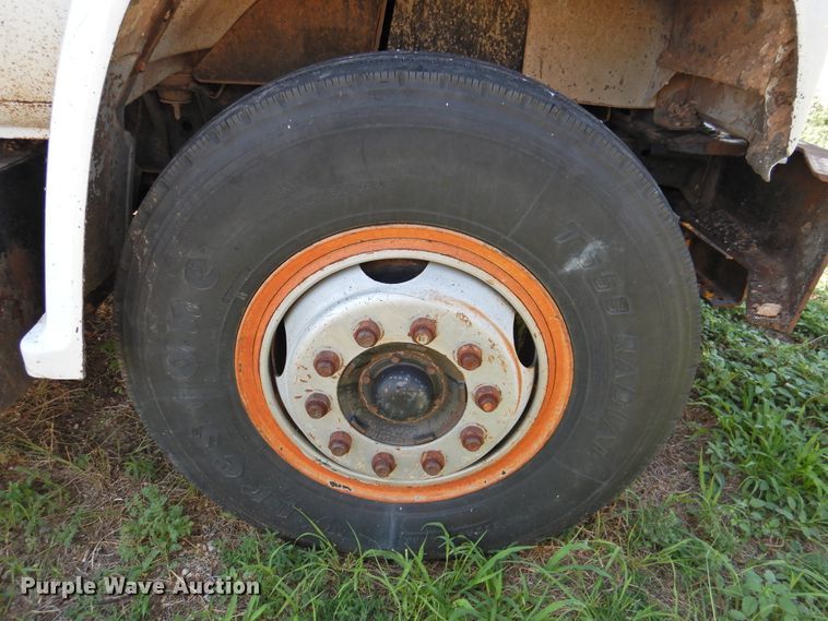 image for item DK2407 1985 GMC 7000  dump truck