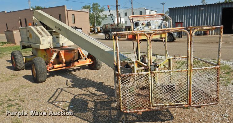 image for item DK2408 1998 JLG 40H  boom lift