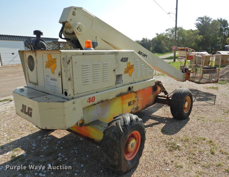 image for item DK2408 1998 JLG 40H  boom lift