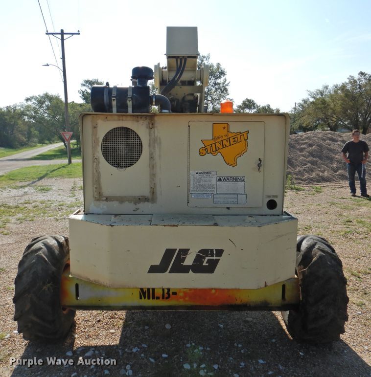 image for item DK2408 1998 JLG 40H  boom lift