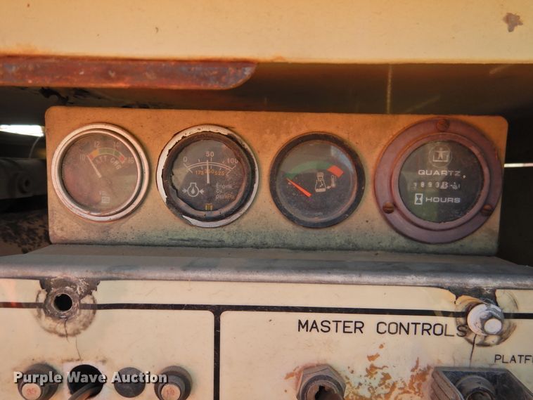 image for item DK2408 1998 JLG 40H  boom lift