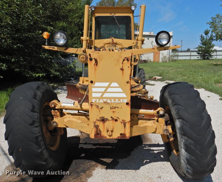 image for item DK2409 1983 Fiat-Allis FG85  rigid frame motor grader