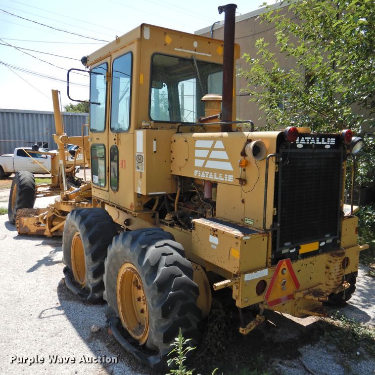 image for item DK2409 1983 Fiat-Allis FG85  rigid frame motor grader