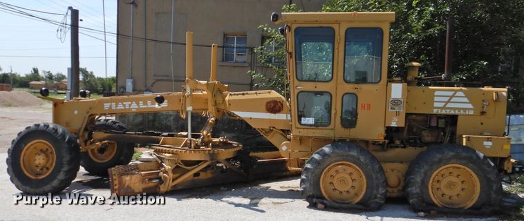 image for item DK2409 1983 Fiat-Allis FG85  rigid frame motor grader