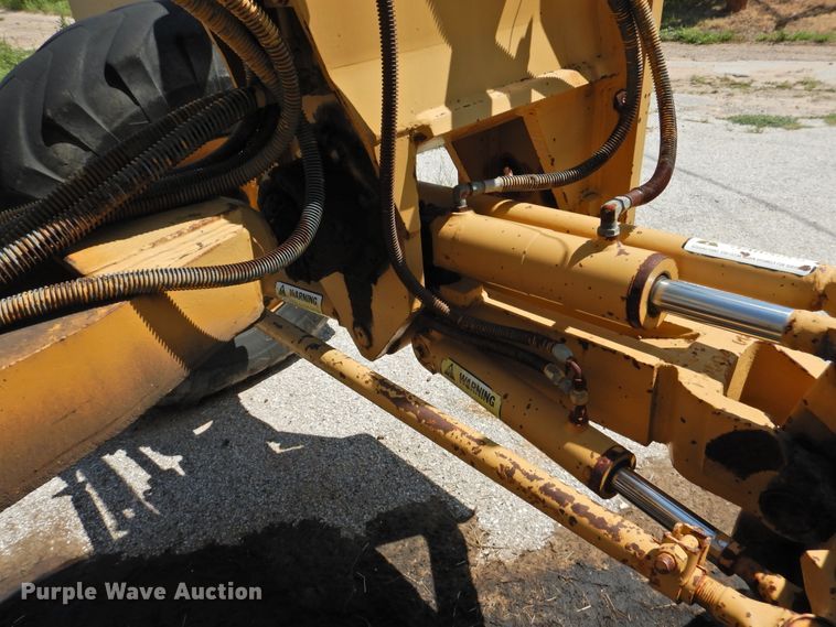 image for item DK2409 1983 Fiat-Allis FG85  rigid frame motor grader