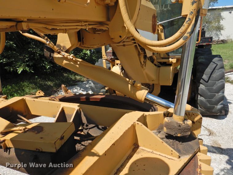 image for item DK2409 1983 Fiat-Allis FG85  rigid frame motor grader