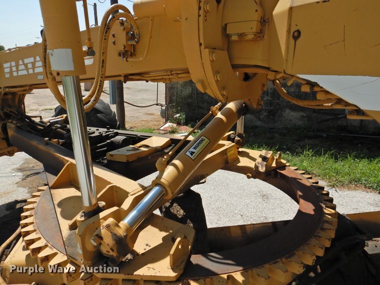 image for item DK2409 1983 Fiat-Allis FG85  rigid frame motor grader