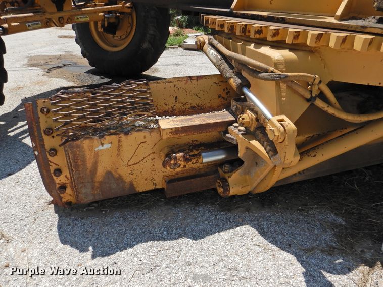 image for item DK2409 1983 Fiat-Allis FG85  rigid frame motor grader