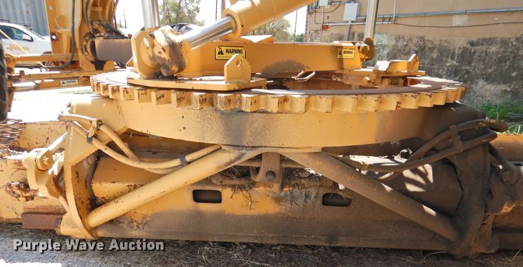 image for item DK2409 1983 Fiat-Allis FG85  rigid frame motor grader