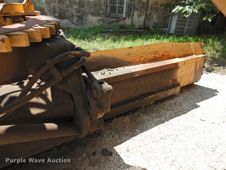 image for item DK2409 1983 Fiat-Allis FG85  rigid frame motor grader