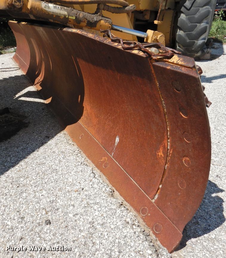 image for item DK2409 1983 Fiat-Allis FG85  rigid frame motor grader