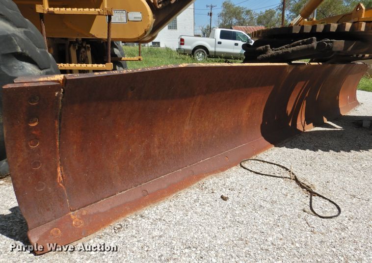 image for item DK2409 1983 Fiat-Allis FG85  rigid frame motor grader