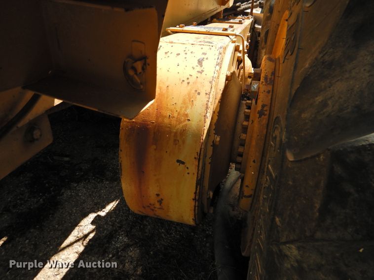 image for item DK2409 1983 Fiat-Allis FG85  rigid frame motor grader