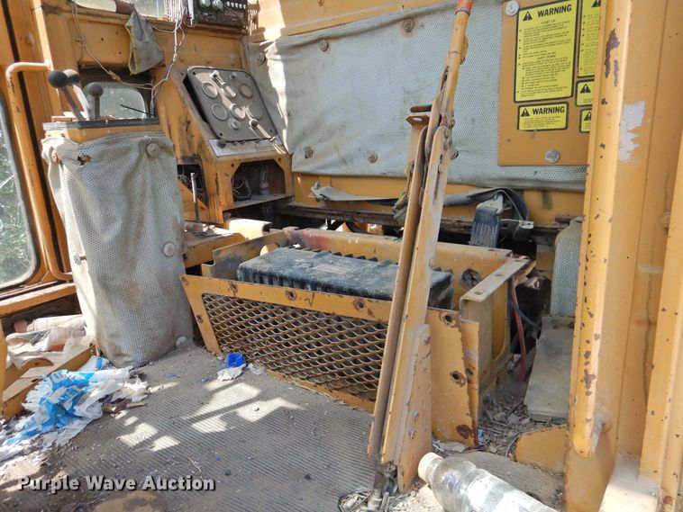 image for item DK2409 1983 Fiat-Allis FG85  rigid frame motor grader