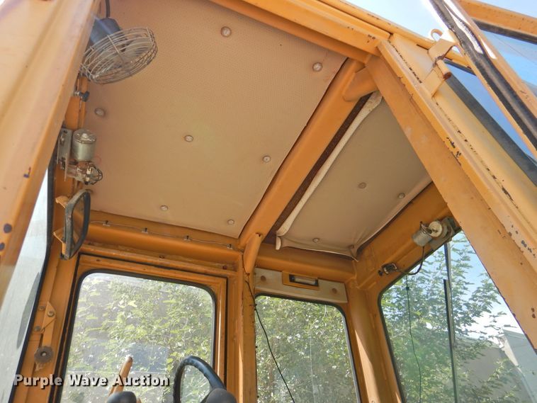 image for item DK2409 1983 Fiat-Allis FG85  rigid frame motor grader