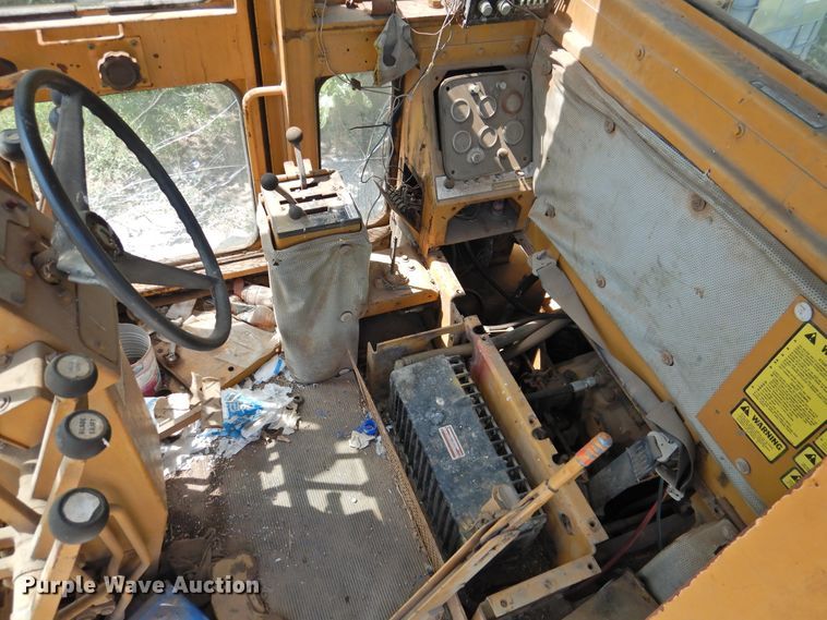 image for item DK2409 1983 Fiat-Allis FG85  rigid frame motor grader