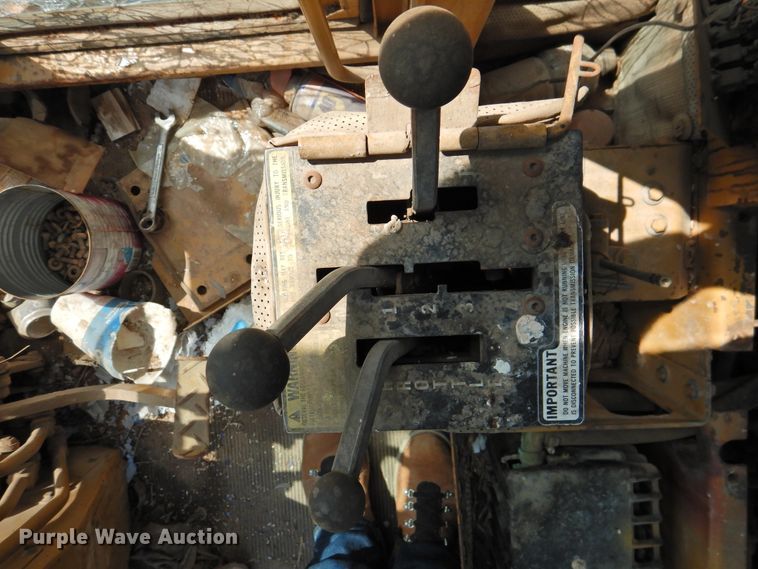 image for item DK2409 1983 Fiat-Allis FG85  rigid frame motor grader