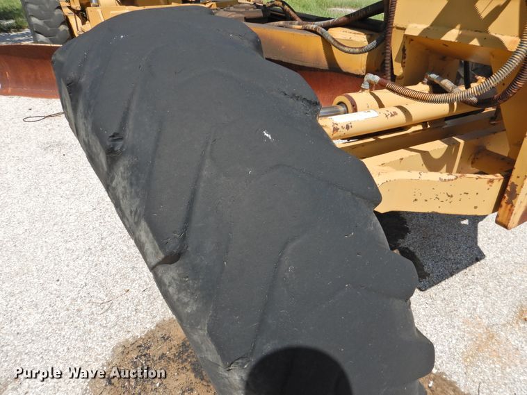 image for item DK2409 1983 Fiat-Allis FG85  rigid frame motor grader