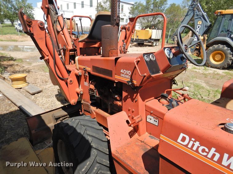 image for item DK2410 Ditch Witch 4010  trencher