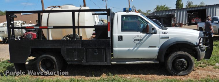 image for item DK2411 2006 Ford F550 Super Duty  flatbed truck