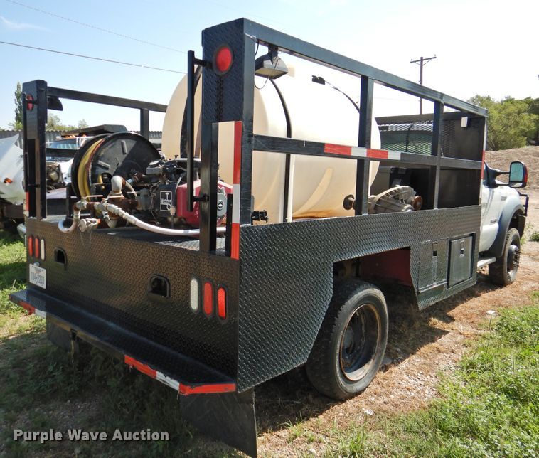 image for item DK2411 2006 Ford F550 Super Duty  flatbed truck