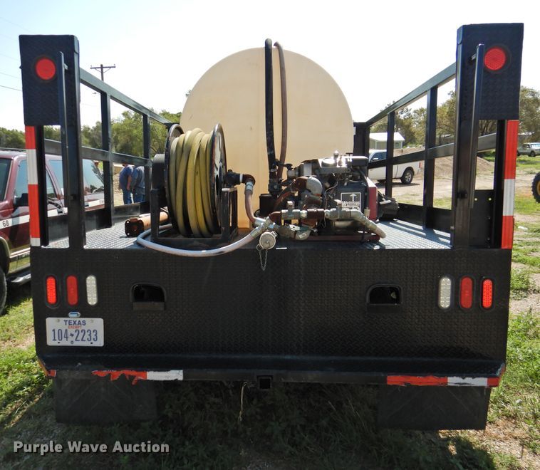 image for item DK2411 2006 Ford F550 Super Duty  flatbed truck