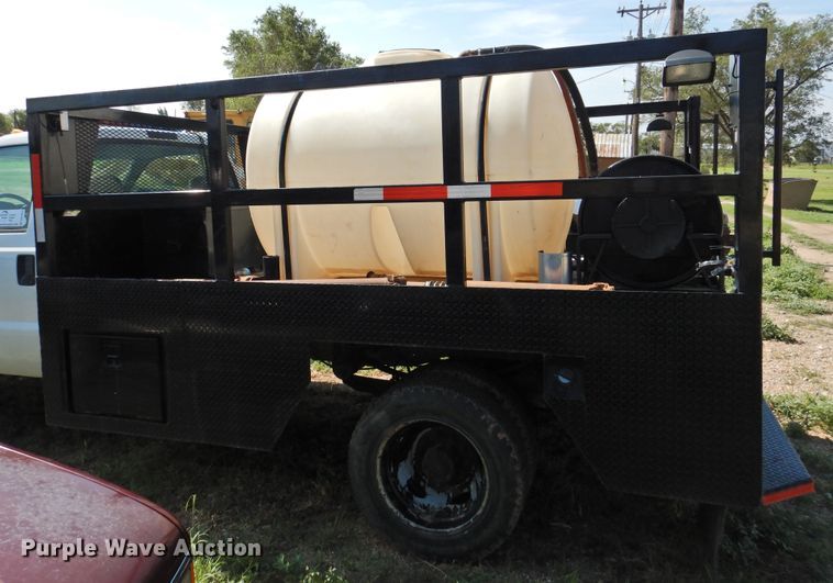 image for item DK2411 2006 Ford F550 Super Duty  flatbed truck