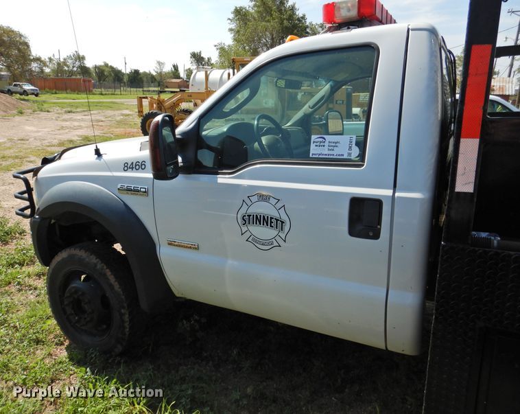image for item DK2411 2006 Ford F550 Super Duty  flatbed truck