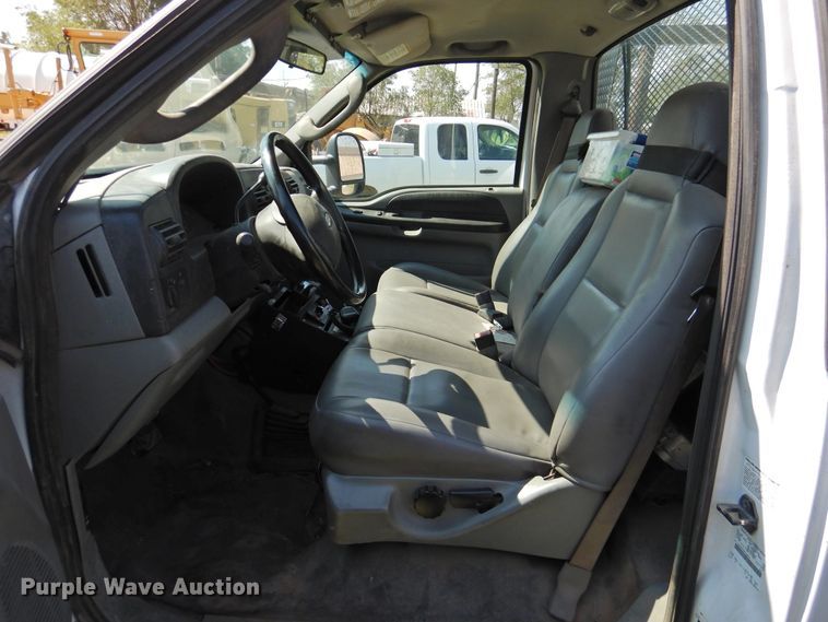 image for item DK2411 2006 Ford F550 Super Duty  flatbed truck