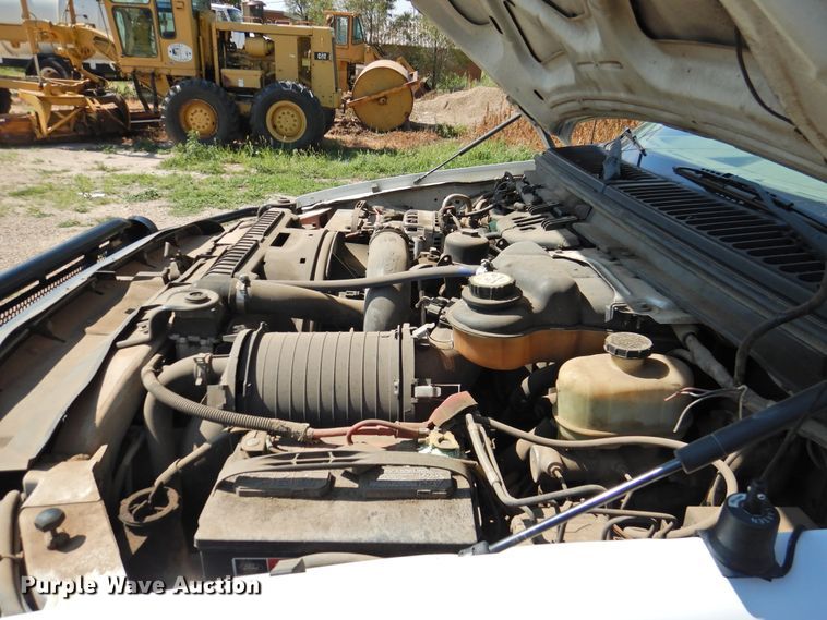 image for item DK2411 2006 Ford F550 Super Duty  flatbed truck