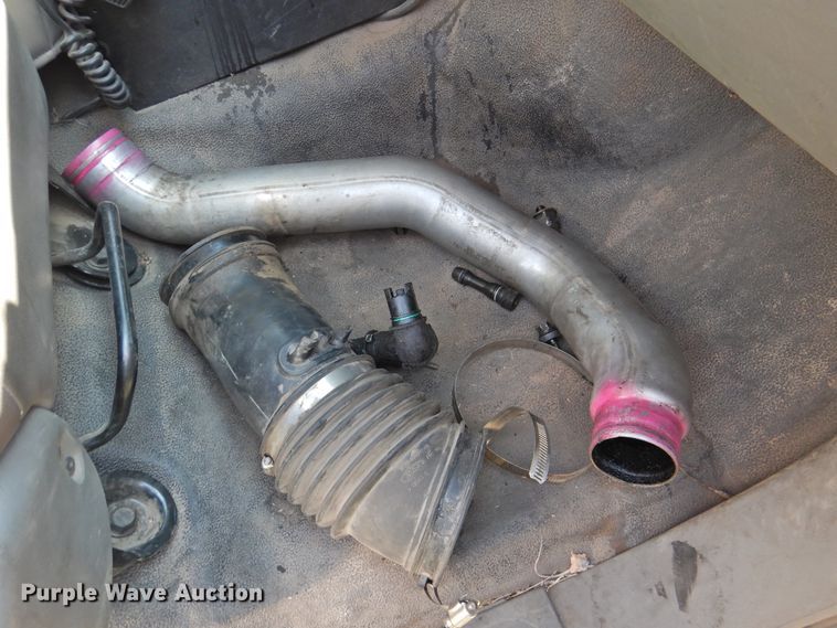 image for item DK2411 2006 Ford F550 Super Duty  flatbed truck