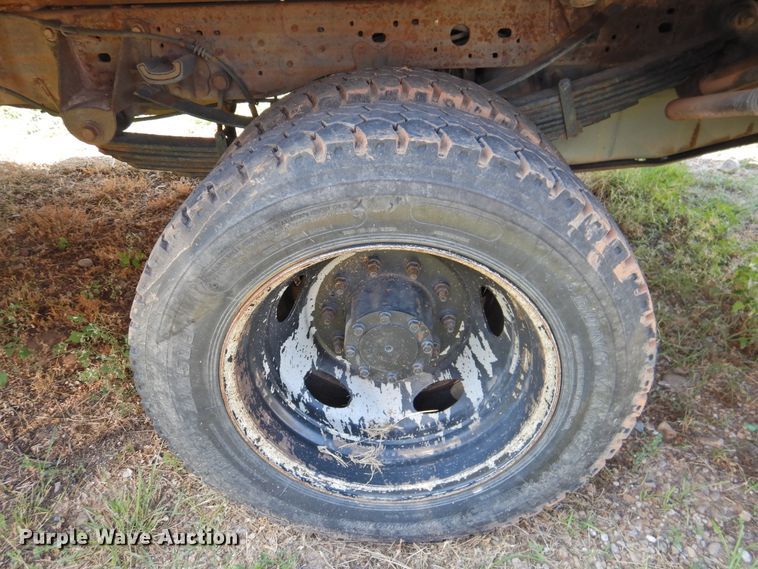 image for item DK2411 2006 Ford F550 Super Duty  flatbed truck