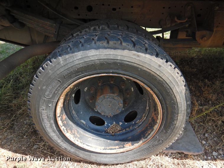 image for item DK2411 2006 Ford F550 Super Duty  flatbed truck