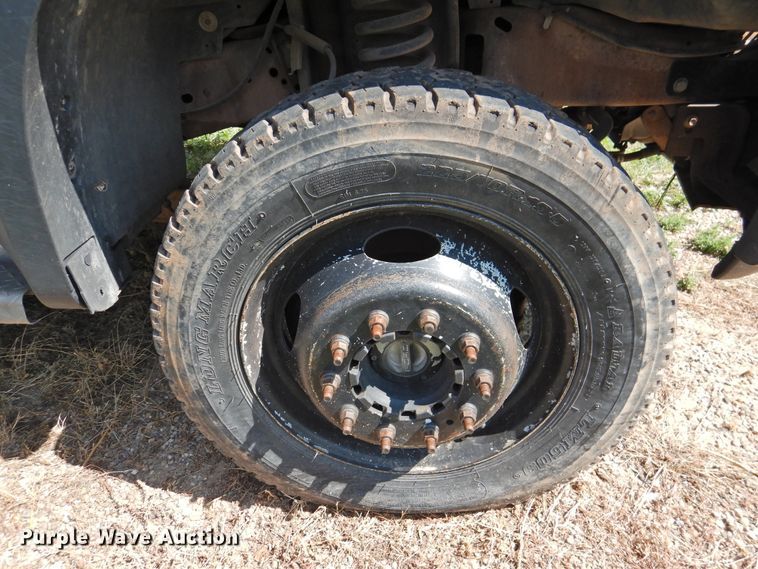 image for item DK2411 2006 Ford F550 Super Duty  flatbed truck